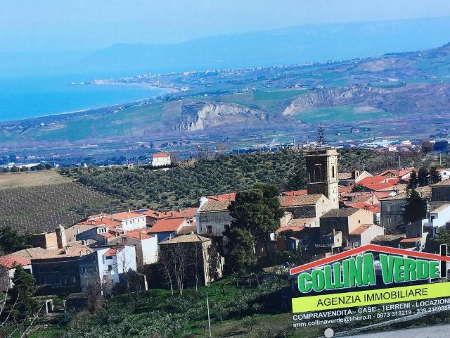Terreno in vendita a Petacciato, Molise