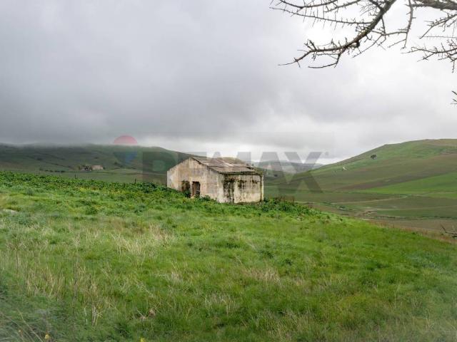 Terreno in vendita a Piana Degli Albanesi, Sicilia
