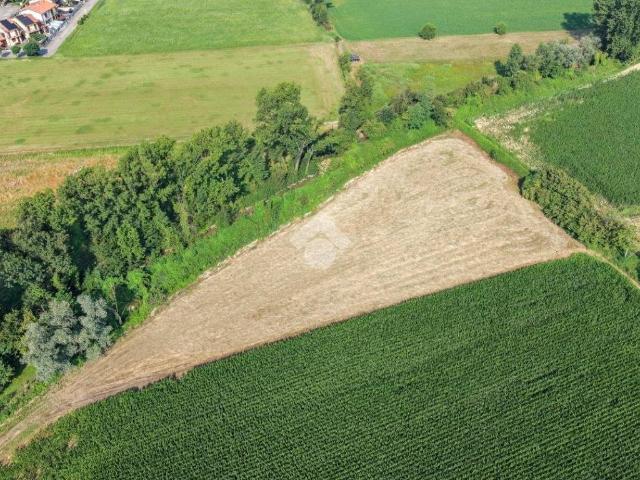 Terreno in vendita a Pianengo, Lombardia