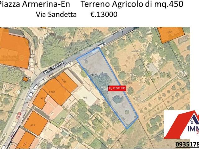 Terreno in vendita a Castellina, Piazza