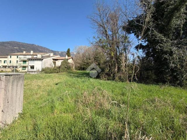 Terreno in vendita a Crespano Del Grappa, Veneto