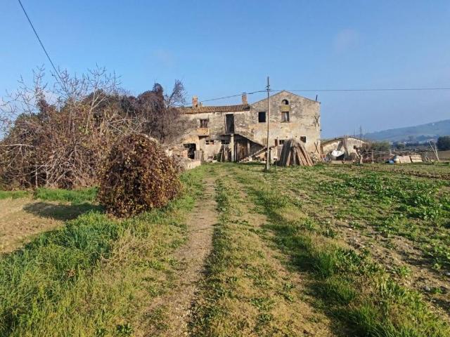 Terreno in vendita a Scerne, Pineto