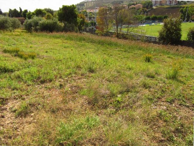 Terreno in vendita a Seconda Zona P.E.E.P., Pineto