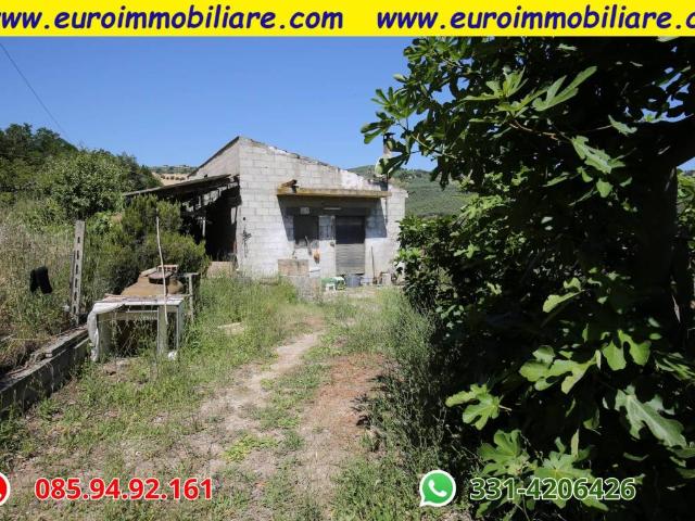 Terreno in vendita a Quartiere delle nazioni, Pineto