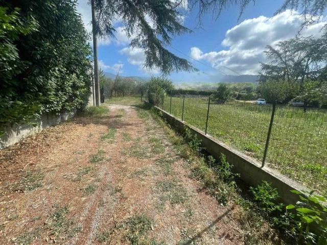 Terreno in vendita a Le Fornaci, Pistoia