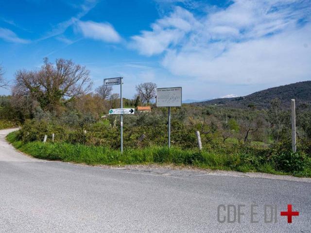 Terreno in vendita a Poggio Moiano, Lazio