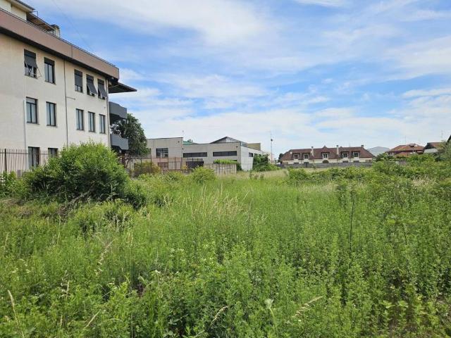 Terreno in vendita a Pogliano Milanese, Lombardia