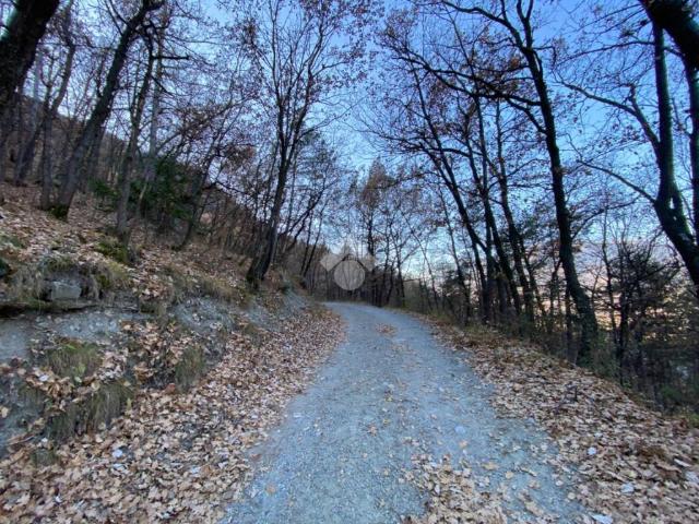 Terreno in vendita a Pollein, Aosta