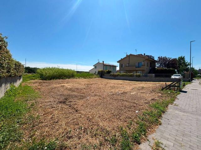 Terreno in vendita a Ponsacco, Toscana