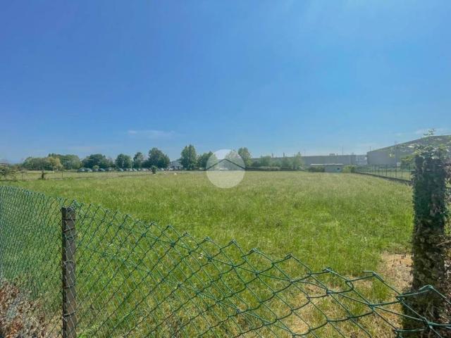Terreno in vendita a Pontirolo Nuovo, Lombardia