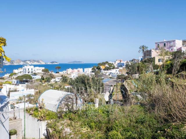 Terreno in vendita a Ponza, Lazio
