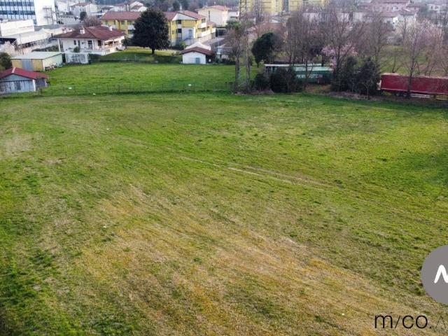 Terreno in vendita a Pordenone, Friuli-Venezia Giulia