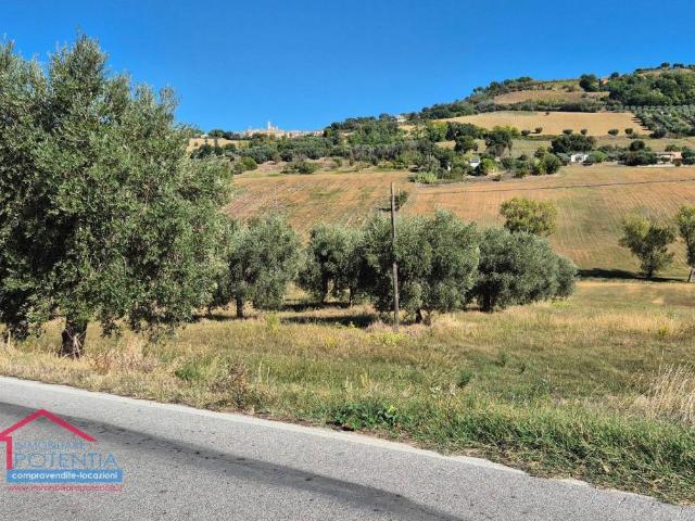 Terreno in vendita a Marche, Macerata