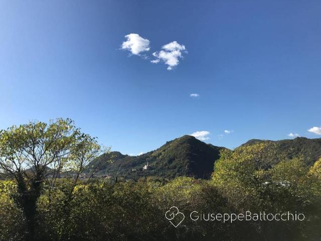 Terreno in vendita a Pove Del Grappa, Veneto