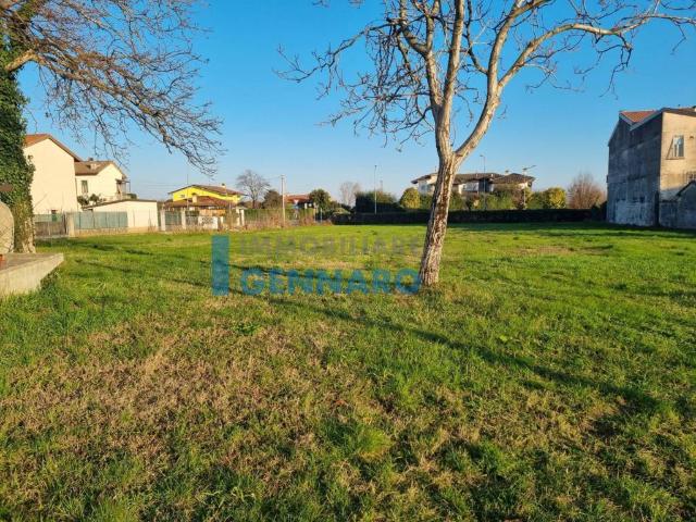 Terreno in vendita a Pozzuolo del Friuli / Puçui, Udine / Udin / Videm