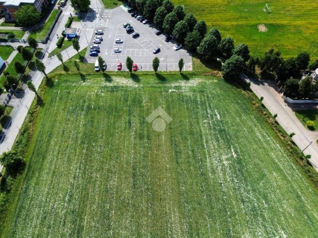 Terreno in vendita a Pozzuolo Martesana, Lombardia