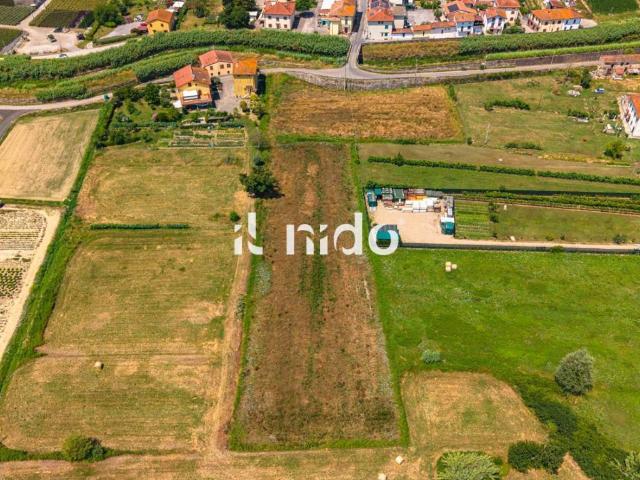 Terreno in vendita a Prato, Toscana