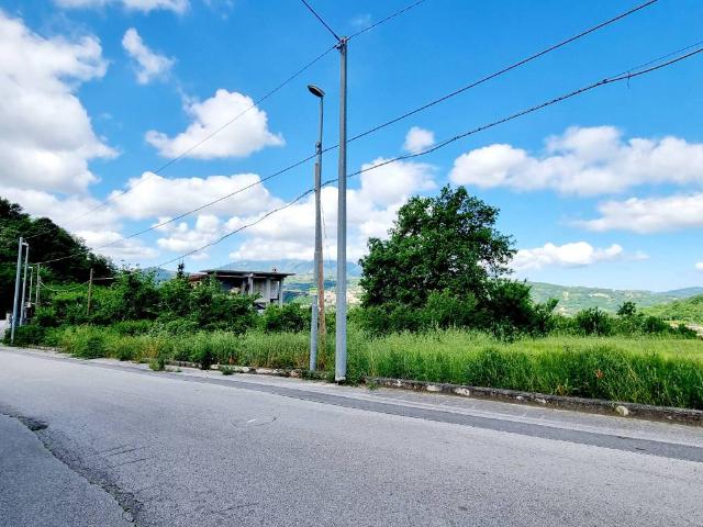 Terreno in vendita a Pratola Serra, Campania