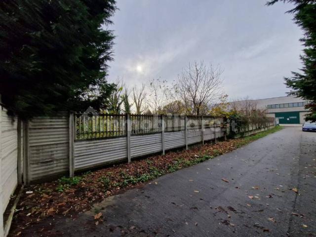 Terreno in vendita a Serbelloni, Pregnana Milanese