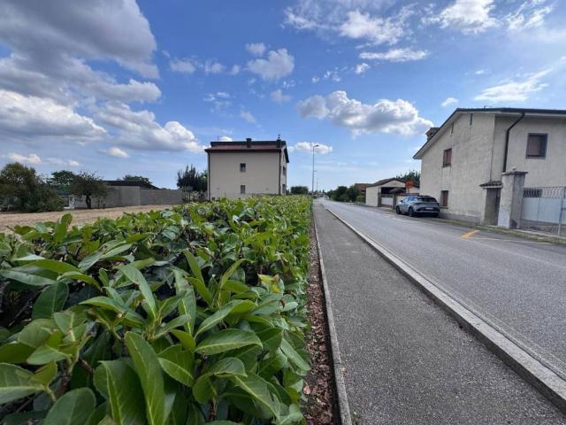 Terreno in vendita a Premariacco, Friuli-Venezia Giulia