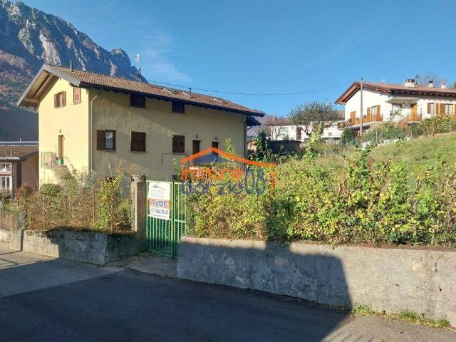 Terreno in vendita a Primaluna, Lombardia