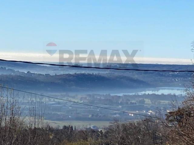 Terreno in vendita a Proserpio, Lombardia