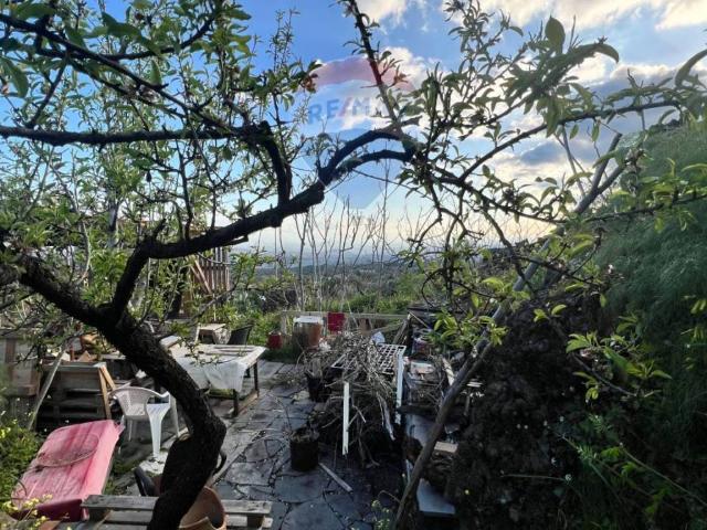 Terreno in vendita a Ragalna, Sicilia