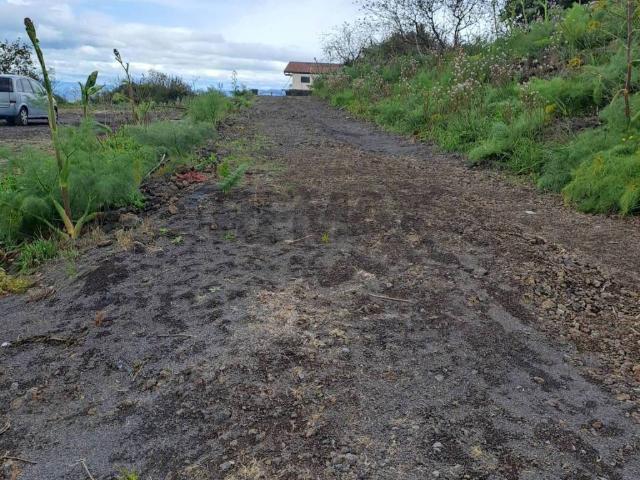 Terreno in vendita a Ragalna, Sicilia