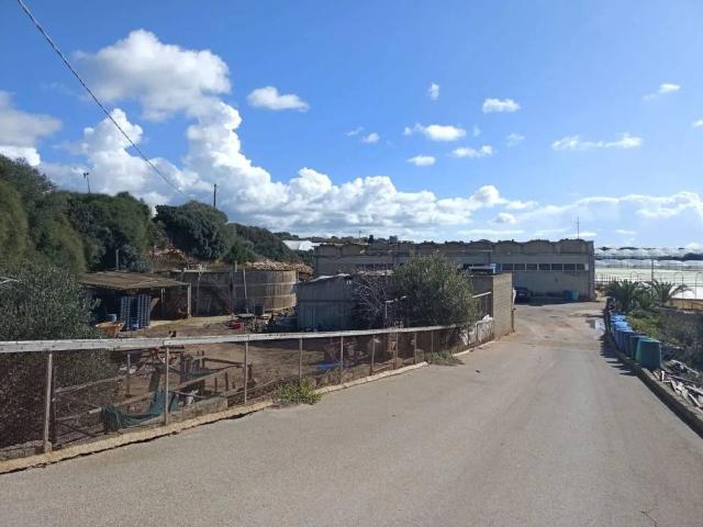 Terreno in vendita a Passo Marinaro, Ragusa
