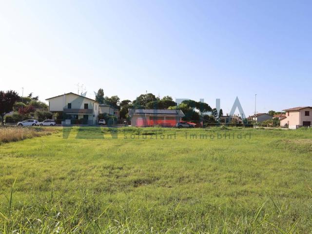 Terreno in vendita a Ravenna, Reggio Emilia