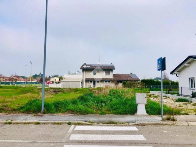 Terreno in vendita a Ravenna, Reggio Emilia