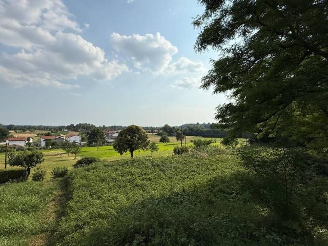 Terreno in vendita a Reana del Rojale / Reane dal Roiâl, Qualso