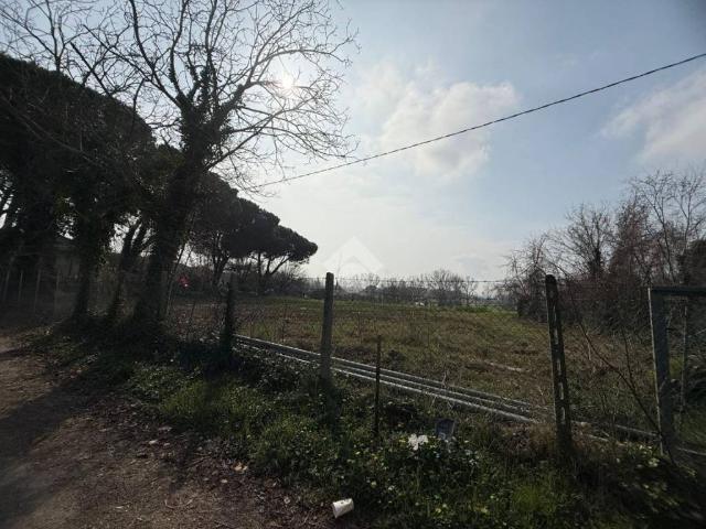 Terreno in vendita a Riccione, Reggio Emilia
