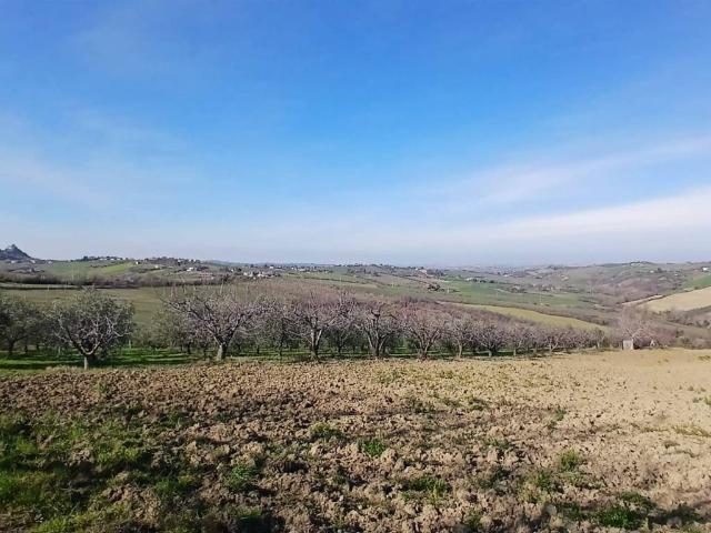 Terreno in vendita a Grotta Rossa, Rimini