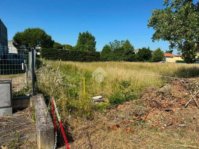 Terreno in vendita a Viserba Monte, Rimini