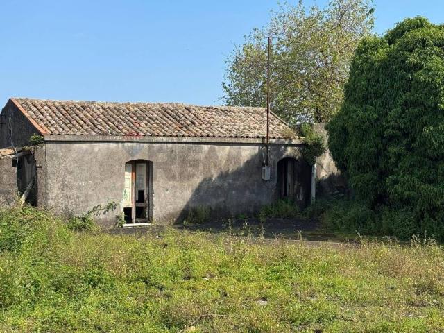 Terreno in vendita a Riposto, Sicilia