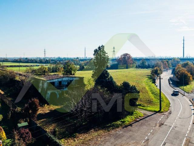 Terreno in vendita a Rivolta D'adda, Lombardia