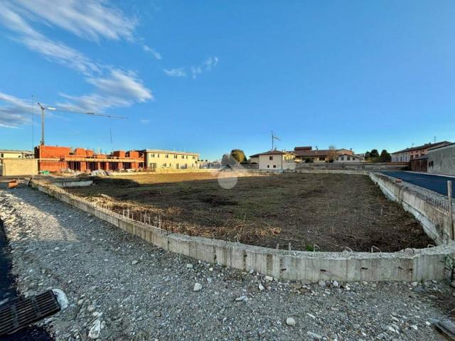 Terreno in vendita a Rivolta d'Adda, Cremona