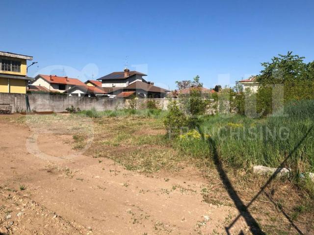 Terreno in vendita a Robecchetto, Robecchetto Con Induno