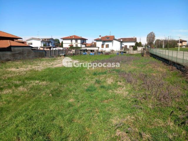 Terreno in vendita a Robecchetto Con Induno, Lombardia
