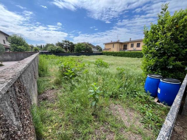 Terreno in vendita a Robecchetto, Robecchetto Con Induno