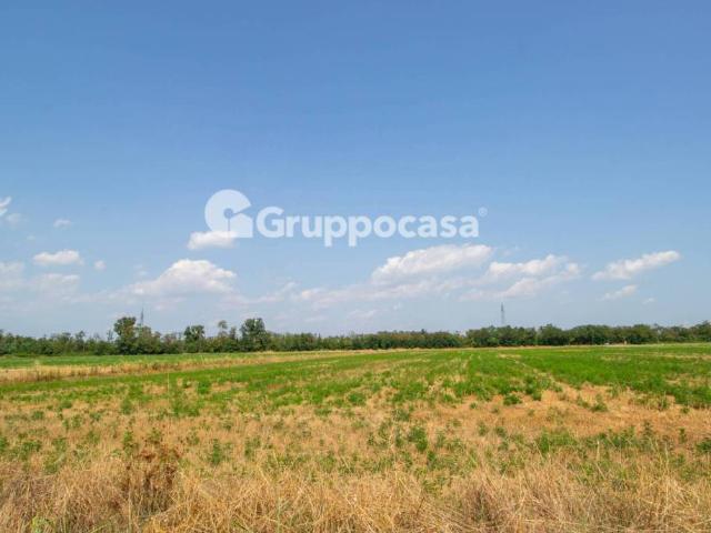 Terreno in vendita a Robecco Sul Naviglio, Lombardia