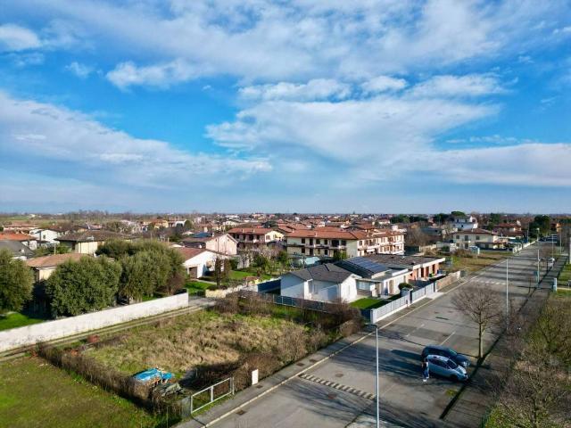 Terreno in vendita a Roccafranca, Lombardia