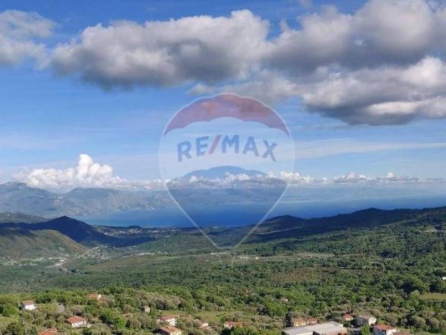 Terreno in vendita a Roccagloriosa, Campania