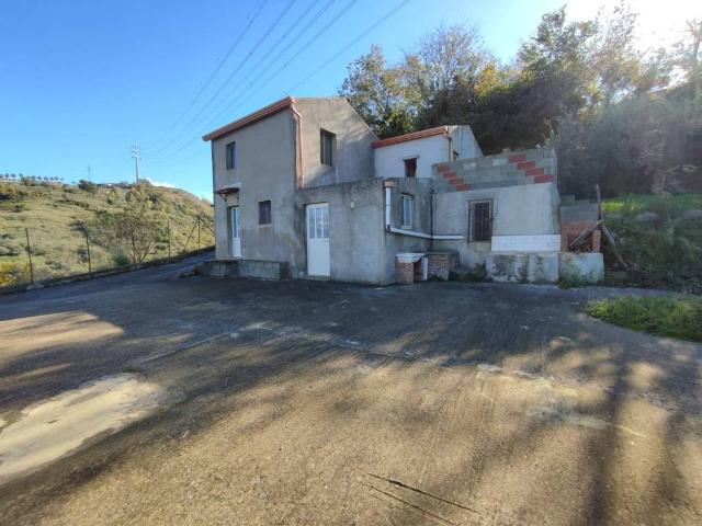 Terreno in vendita a Roccavaldina, Sicilia