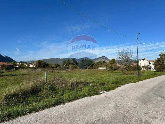 Terreno in vendita a Rocchetta A Volturno, Molise