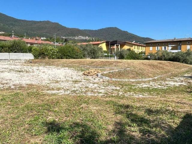 Terreno in vendita a Comunità montana della Valle Sabbia, Roè Volciano