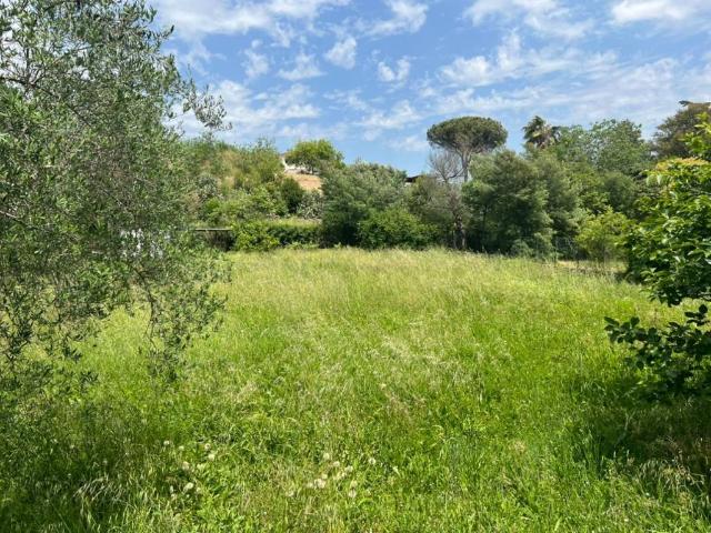 Terreno in vendita a Pantan Monastero, Roma Capitale