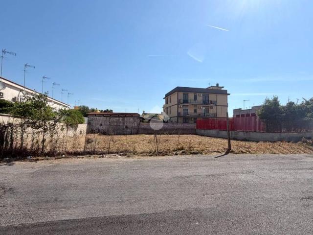 Terreno in vendita a Municipio Roma X, Roma Capitale