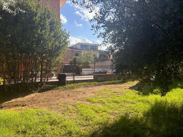 Terreno in vendita a Finocchio, Roma Capitale